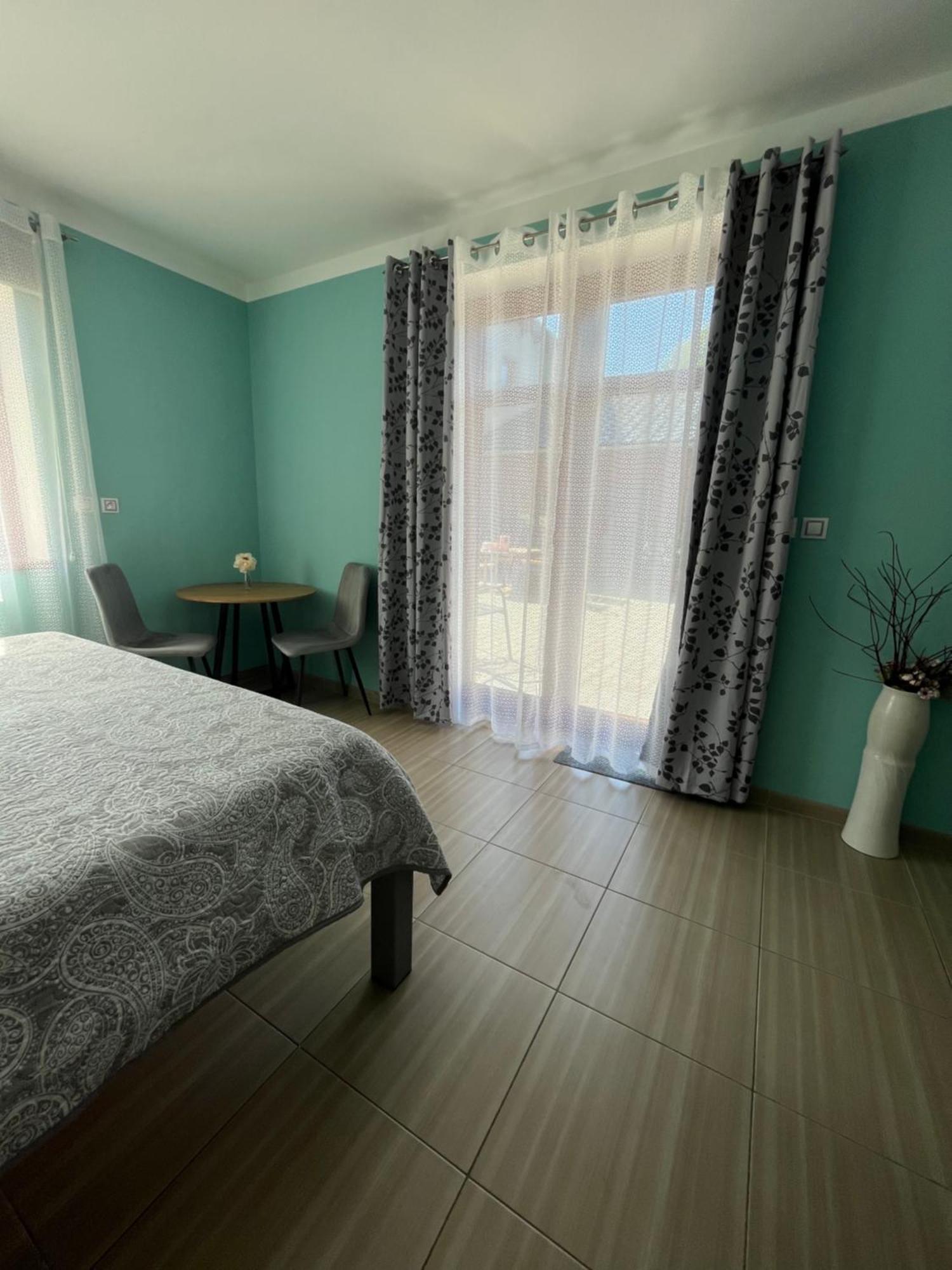 Lesna  Apartman Pisarovka מראה חיצוני תמונה
